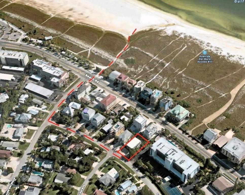 Spacious Updated Condo Just 2 Blocks to Siesta Key Beach photo 1
