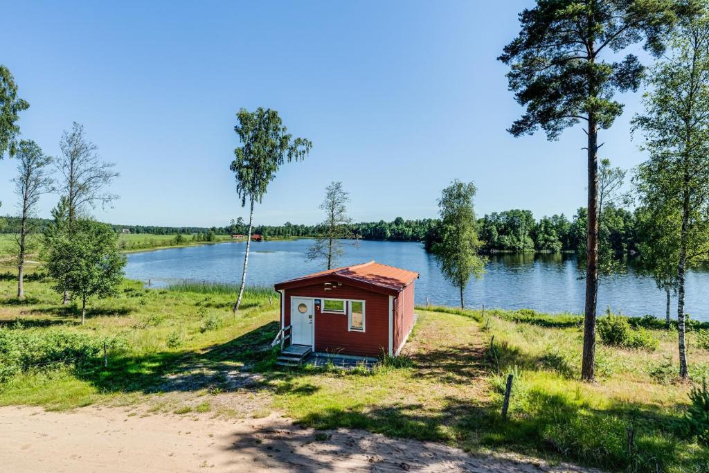 Cottage with lovely views of the lake Hangasjon photo 3