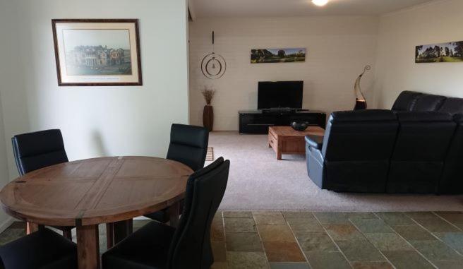 Shepparton Golf Motel photo 1