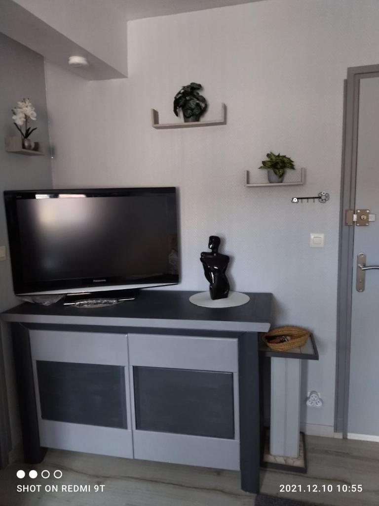 Studio dans un centre équestre . photo 2