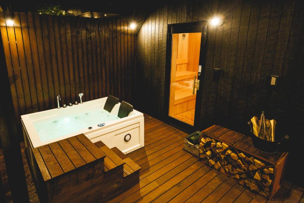 SAUNA FOREST CABIN 軽井沢 御代田　MORI-ASOBI photo 1
