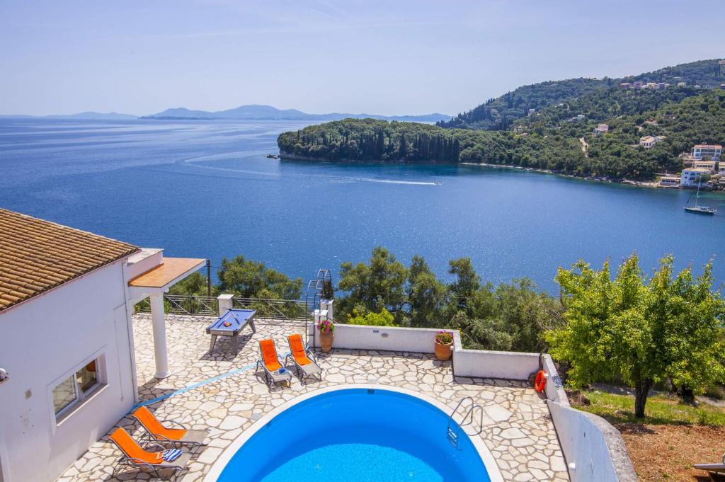 Villa Mary Lou by Villa Plus photo 2