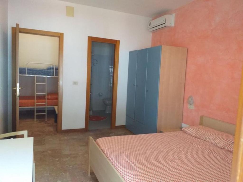 Room in BB - Spacious double room beside the sea photo 1