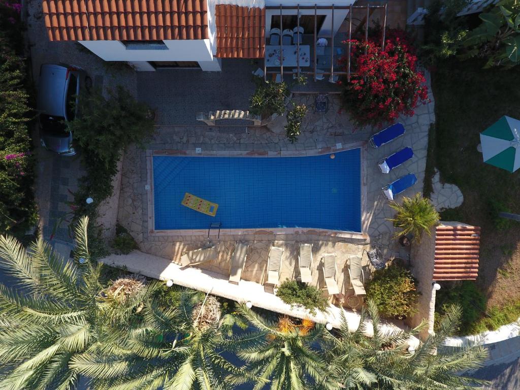 Lovely 7 bedroom villa photo 1