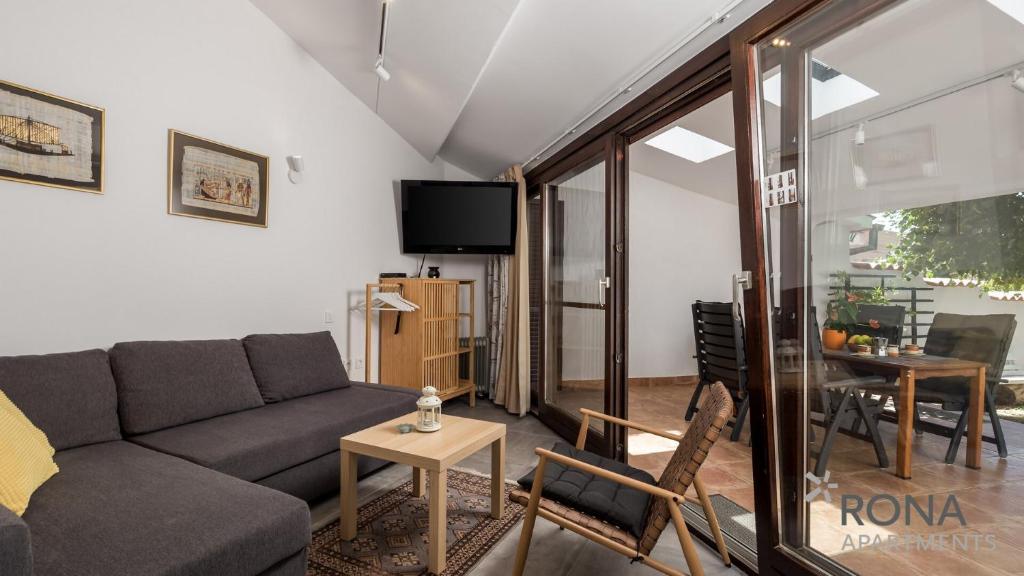 Rona apartments Lavanda and Lipa photo 3
