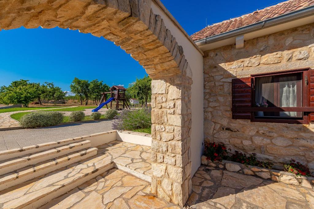 Villa Nikola photo 4