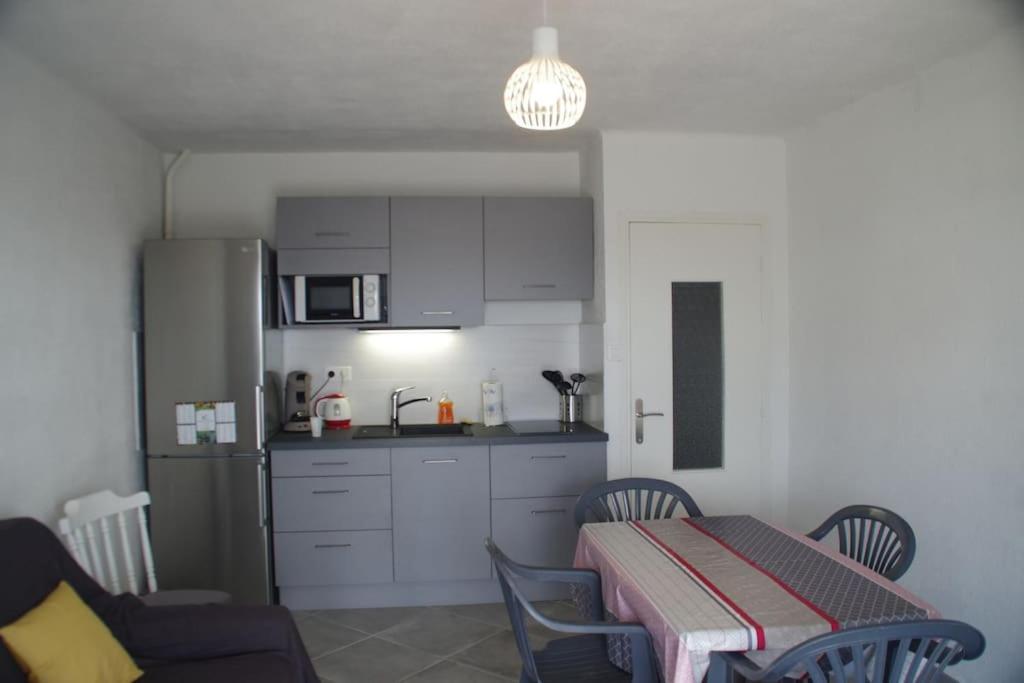 Superbe appartement avec vue sur le port et plage photo 4