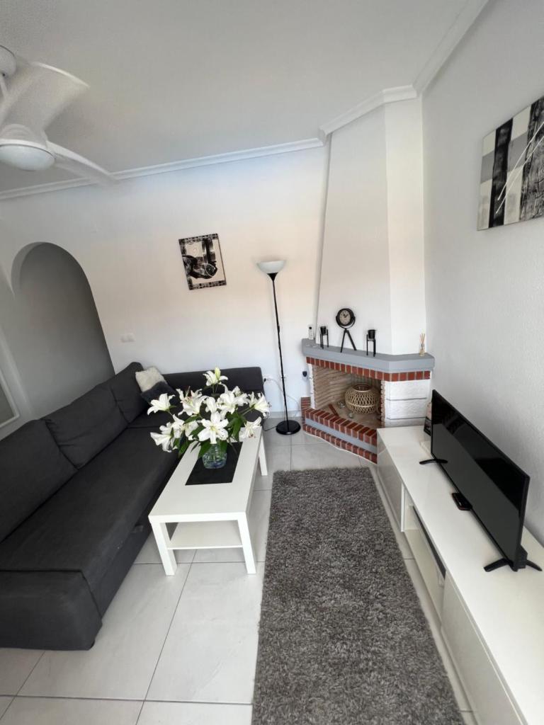 Modern apartment in Punta Prima photo 3