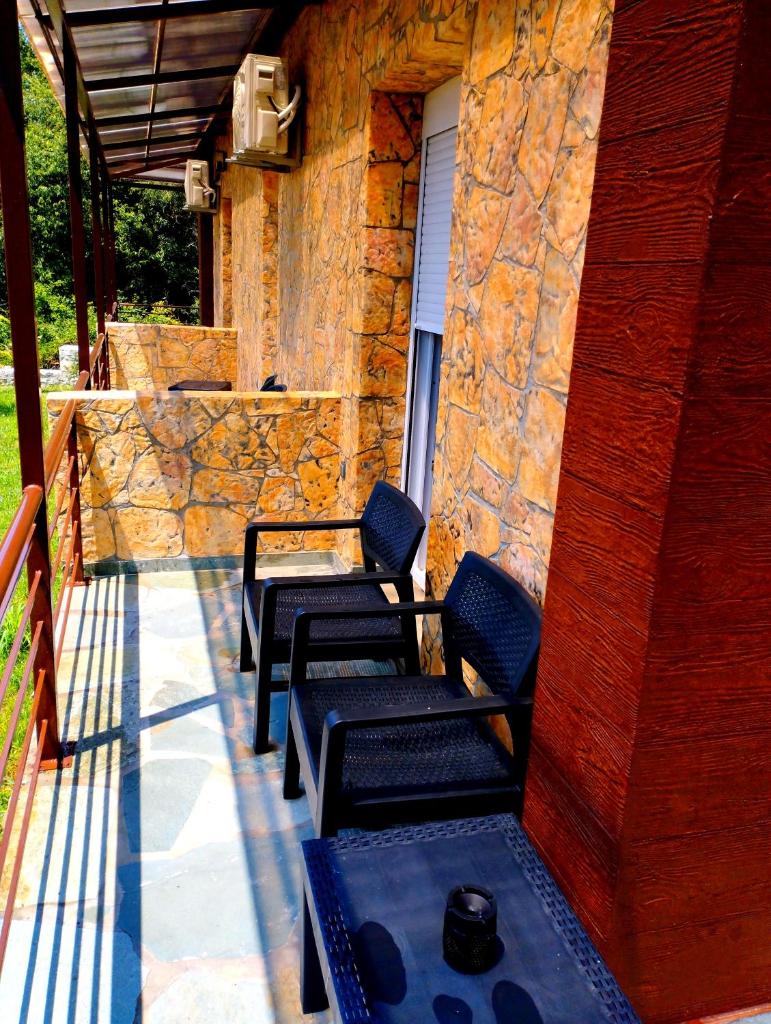 ΕΚΑLI ROOMS APARTMENTS photo 4