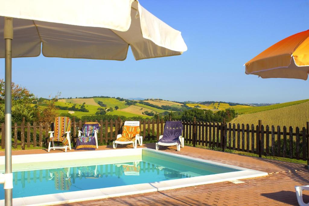 6 bedrooms villa with private pool enclosed garden and wifi at Montecarotto