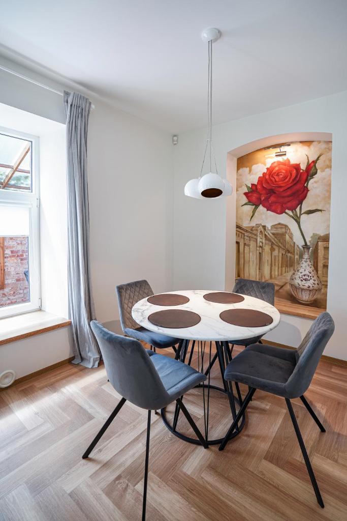 Exclusive OldNew apartments in city center photo 4