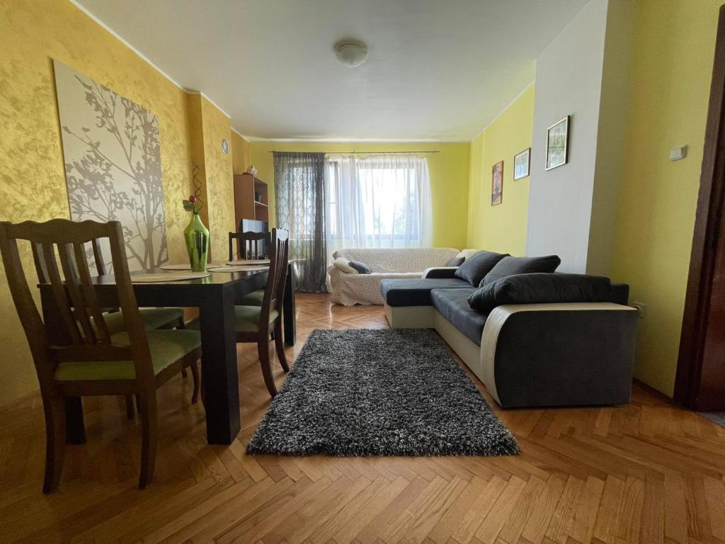 Planinska Ruza photo 1