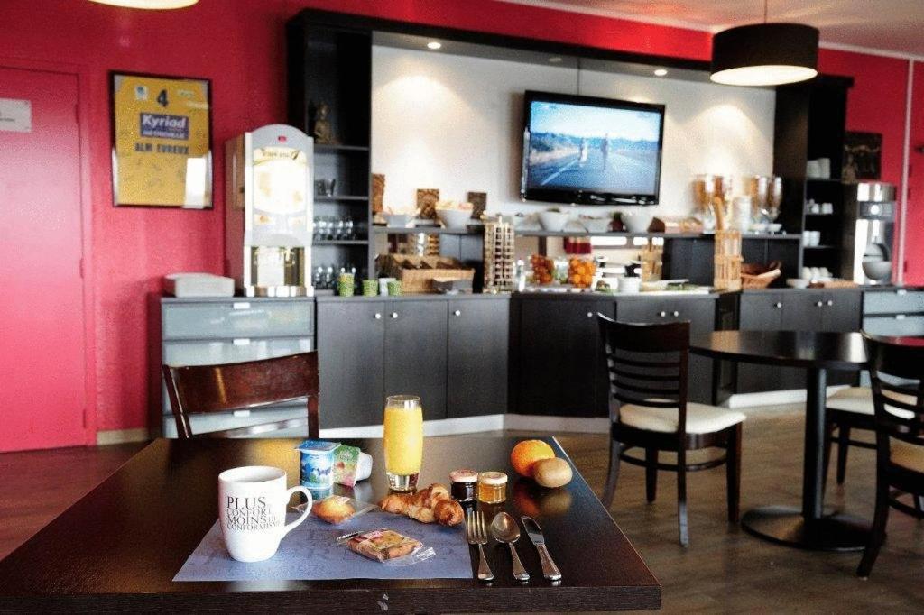 Kyriad Evreux - Netreville photo 1