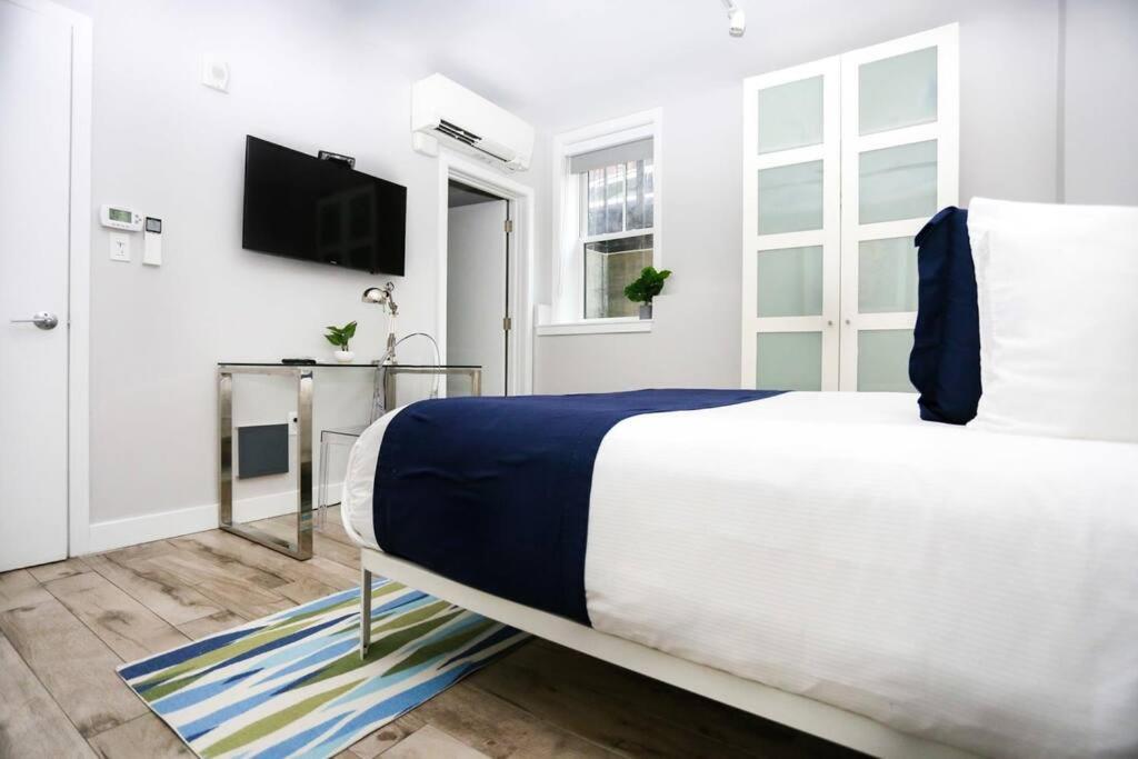 Newly Renovated 2bed, 2bath private apartment, minutes from Boston. photo 3