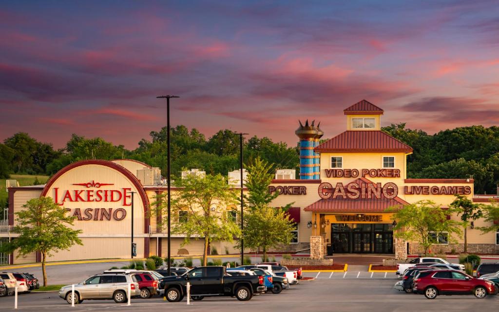 Lakeside Hotel Casino photo 3