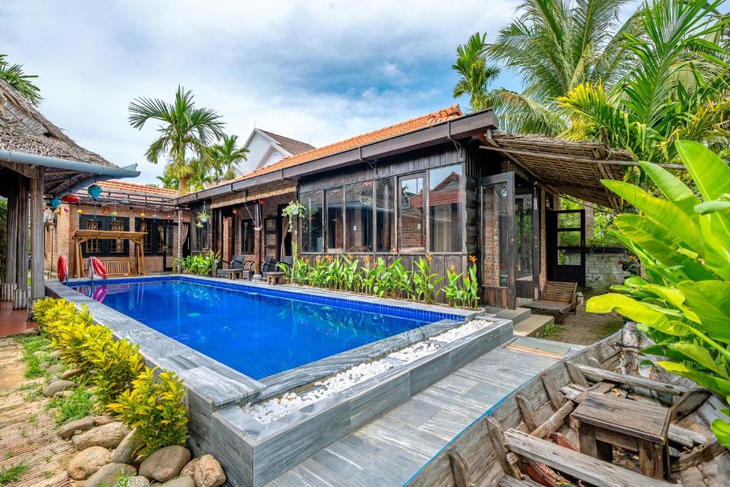 Golden Forest Villa