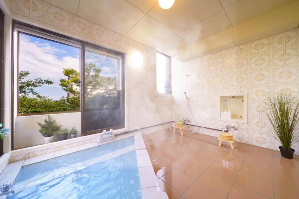The miracle of blue hot spring photo 2