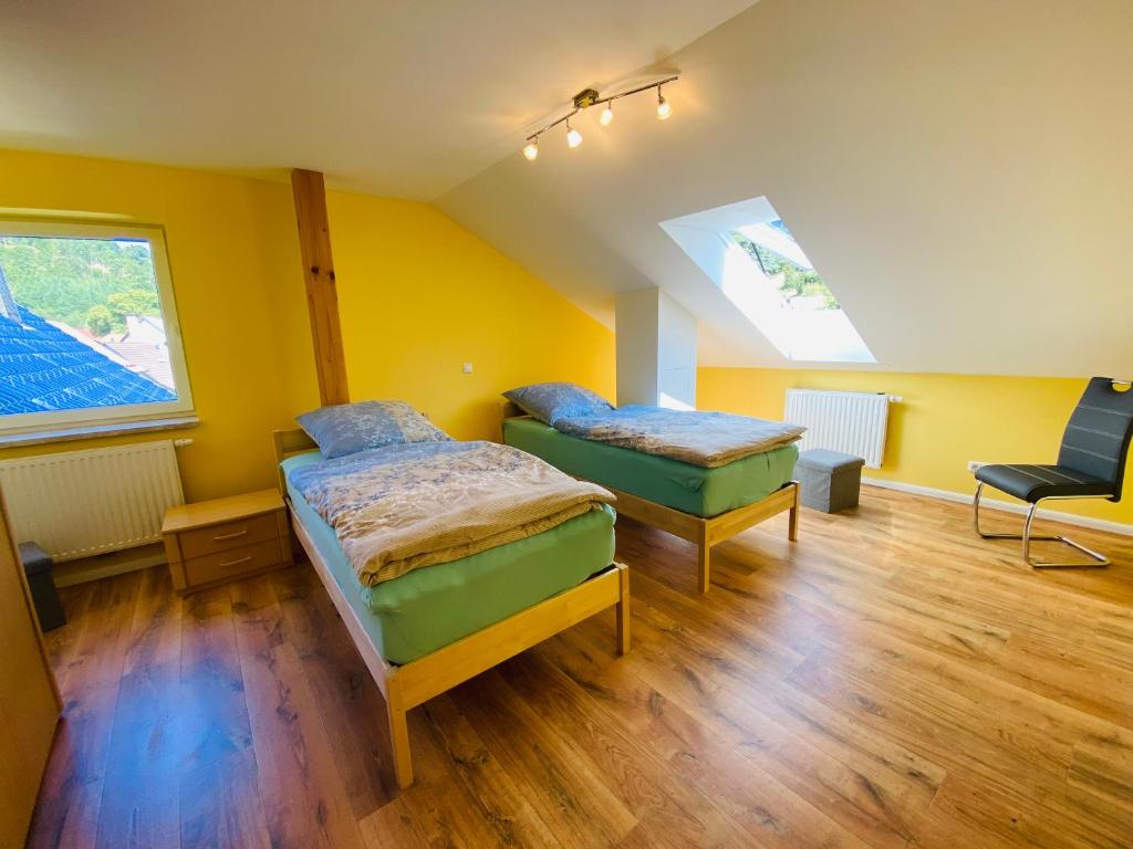 NEU!!! Ferienwohnung Villa Störmer - 2 Schlafzimmer, 4 Personen in Eisfeld photo 1