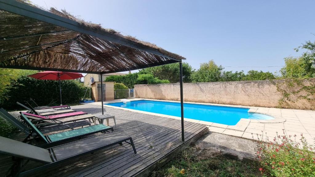 4 bedroom holiday home with private pool and garden photo 2
