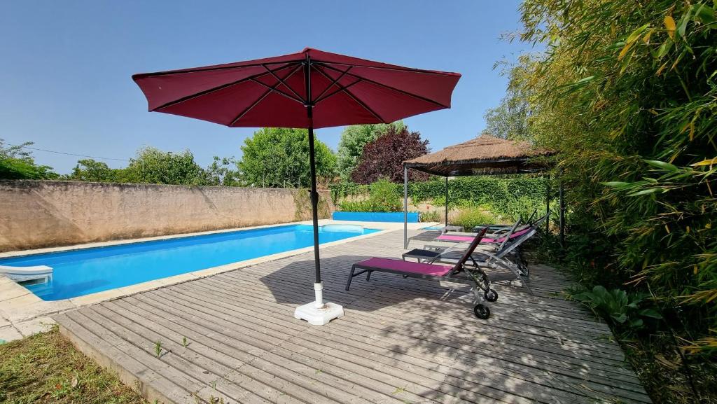 4 bedroom holiday home with private pool and garden photo 3