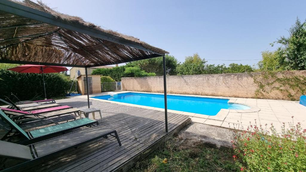 4 bedroom holiday home with private pool and garden photo 4