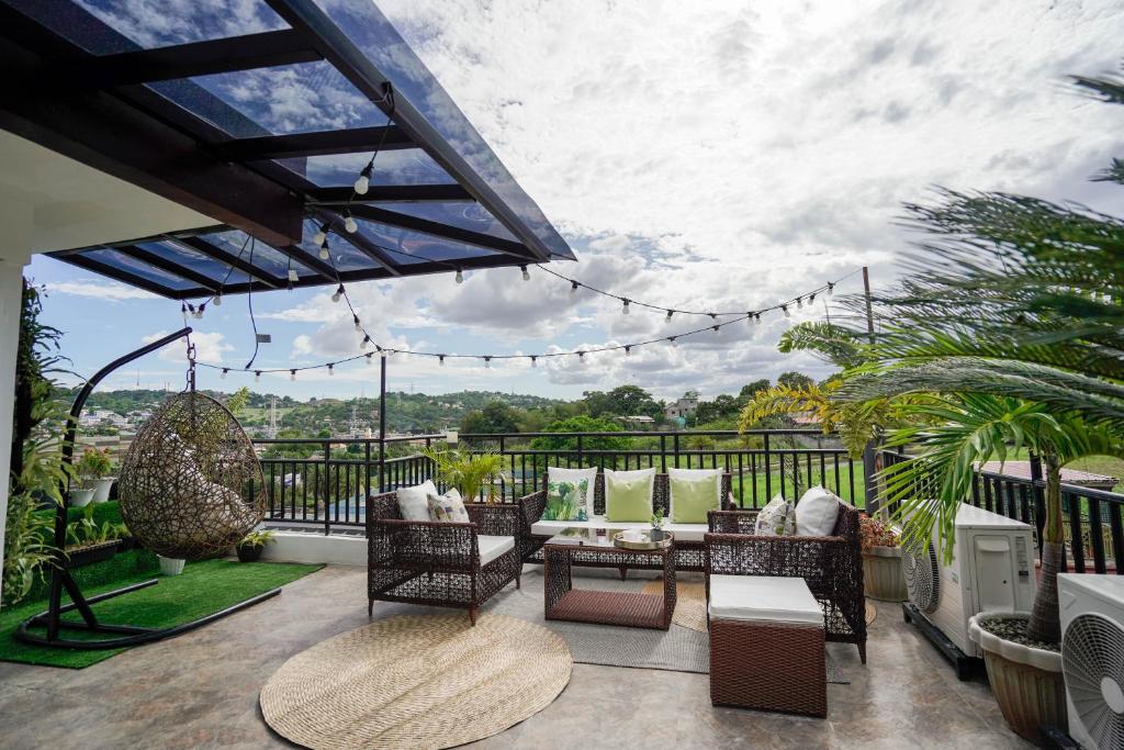 JMO Apartments