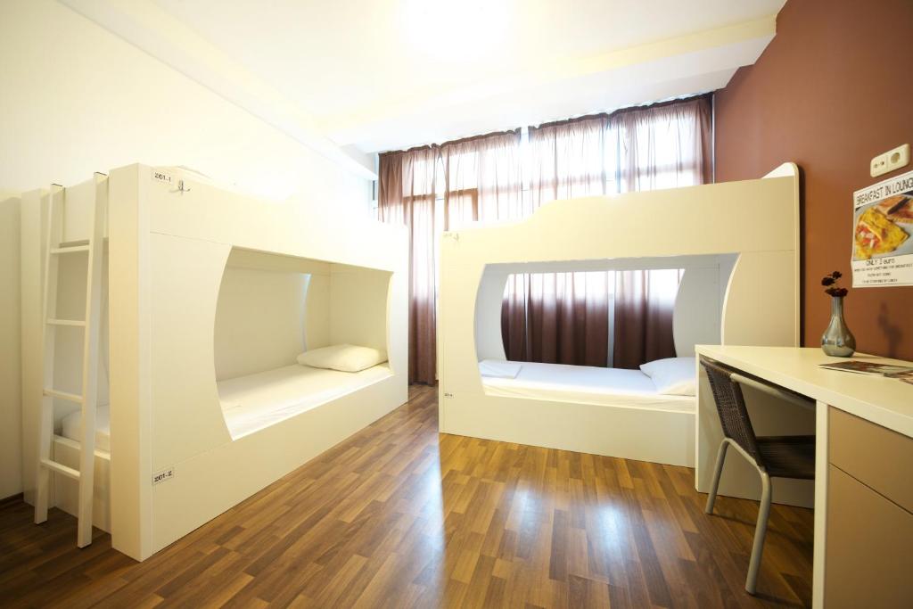 Четырехместный (Четырехместный номер с собственной ванной комнатой), Funk Lounge Hostel