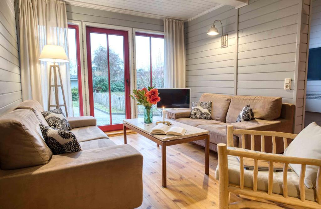 traumHaff - Sea Hideaway Ostsee Region - privates NORDICSPA, Kamin, Kunst, Hund 300m zum Strand photo 3