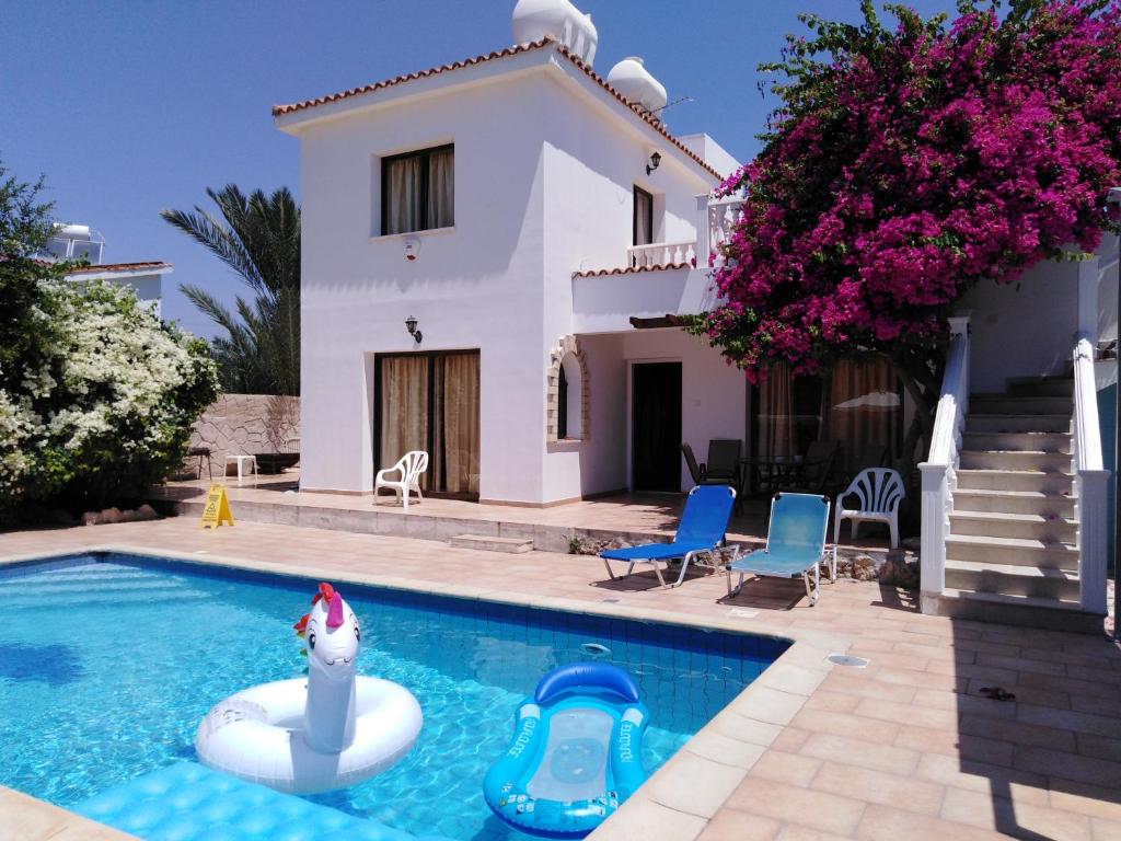 coral cypria villa photo 1