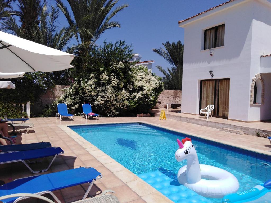 coral cypria villa photo 2