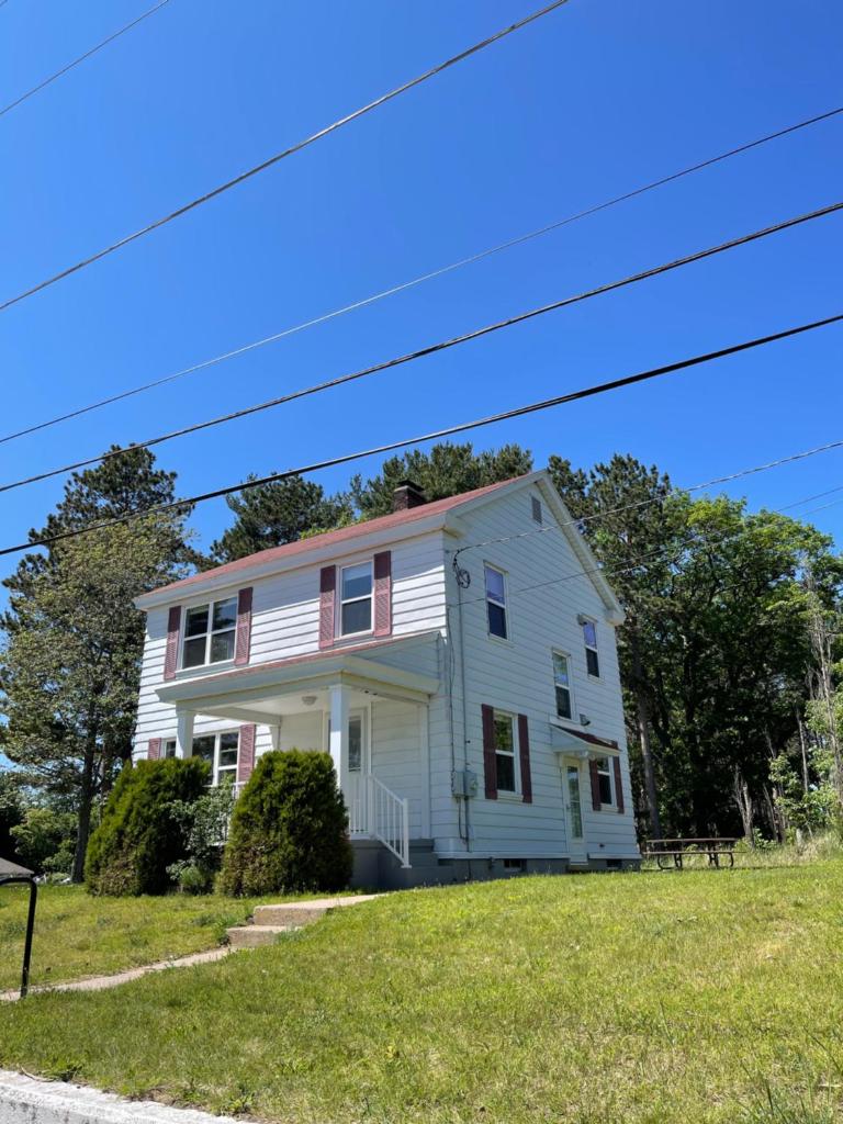 Captain's Residence image