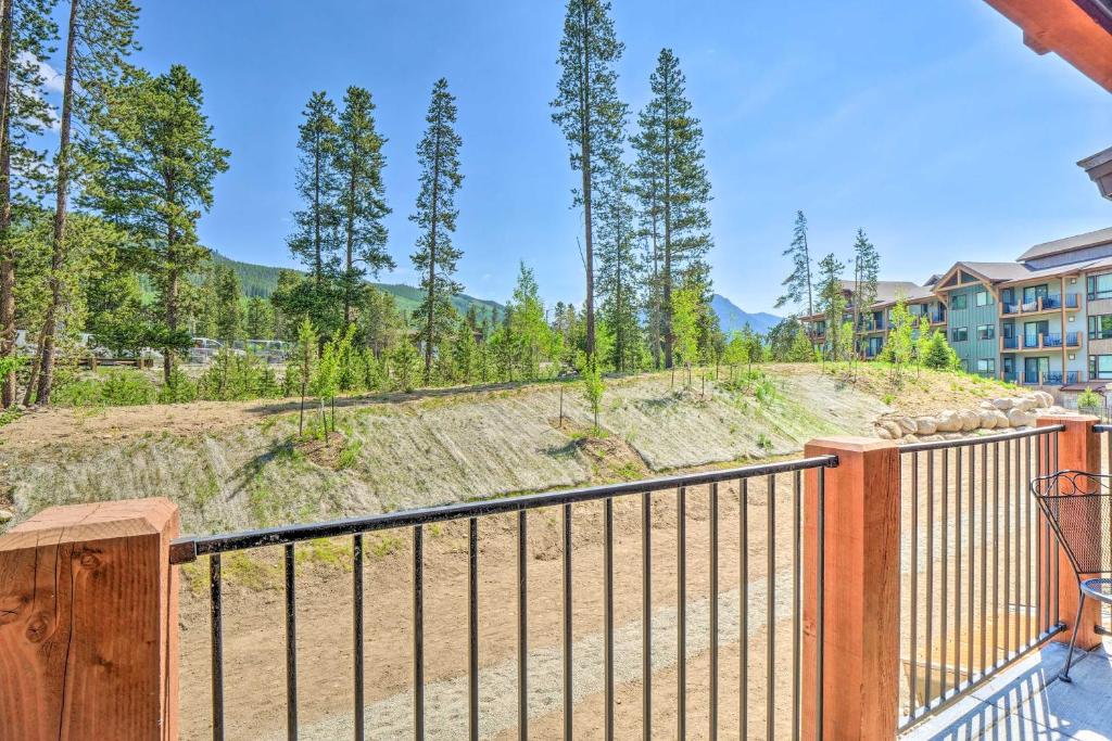 Keystone Condo with Balcony - Near Hiking Trails! photo 1