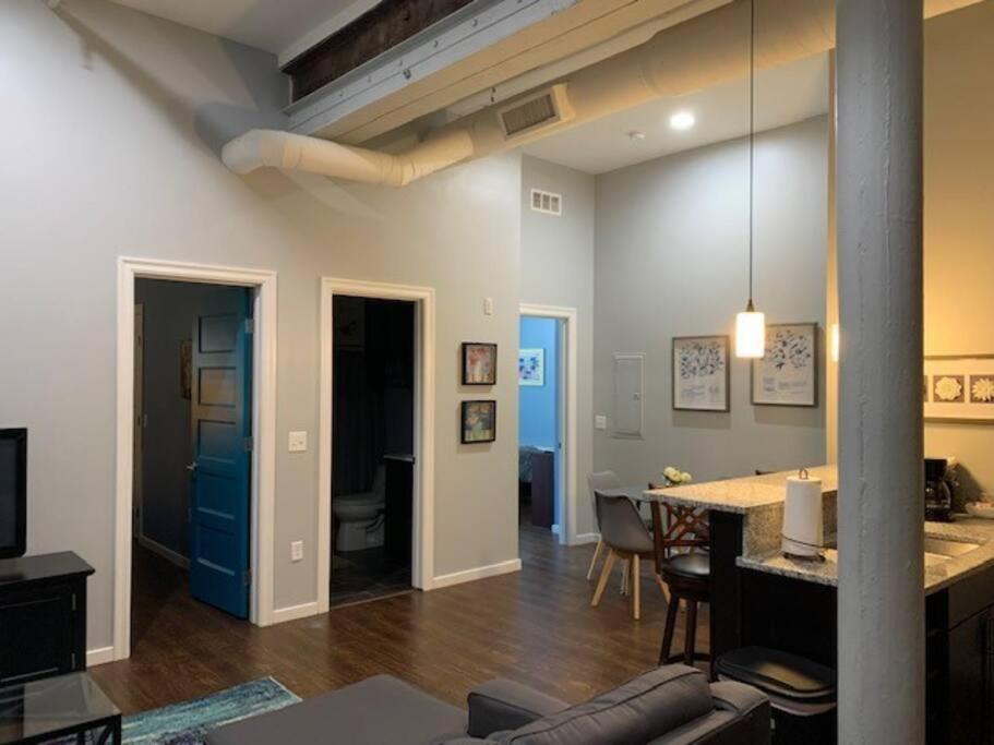 #2BR-1BA Loft Downtown KC in Historic Building photo 3
