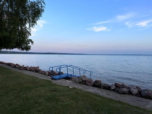 Balatonakarattya Magaspart photo 2