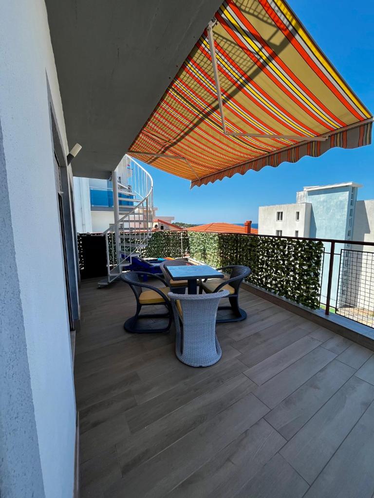 Apartments Apartmani Bojana photo 4