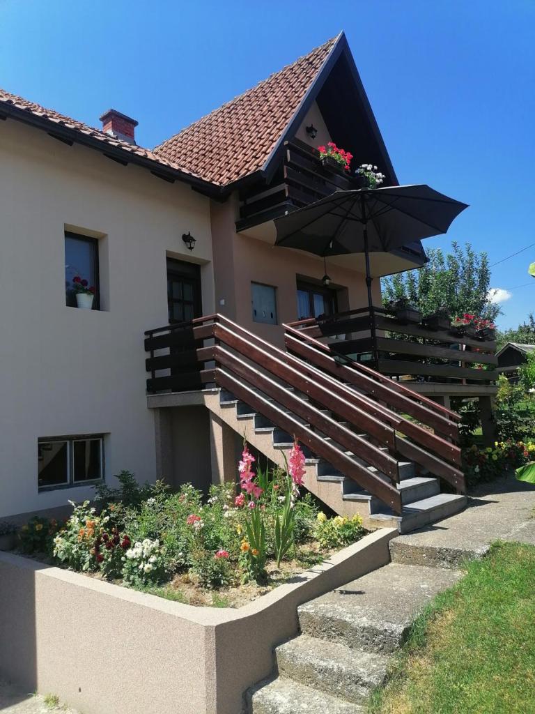 Putnicka kuca kod Dragane photo 2
