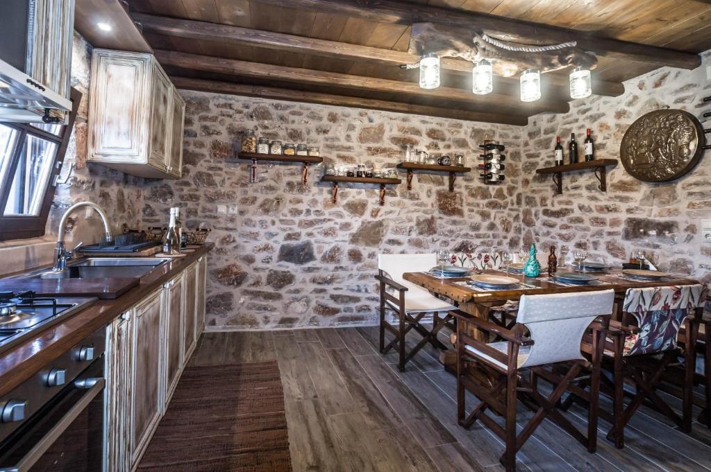 Karyoupolis Lounge Cave House photo 3