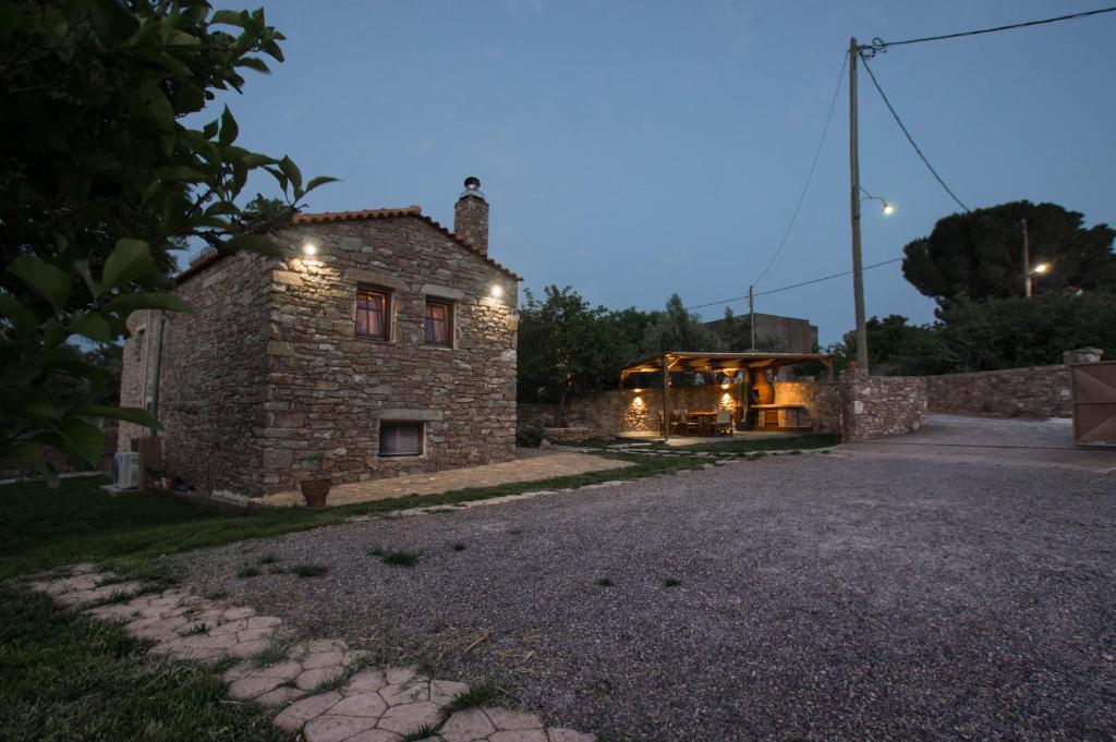 Karyoupolis Lounge Cave House photo 2