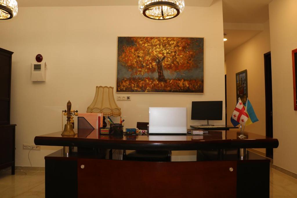 Hotel Verdzi photo 1
