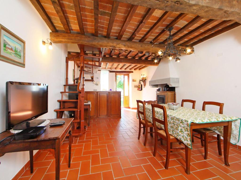 Apartment Azienda Agricola Piano Rosso-1 by Interhome photo 3