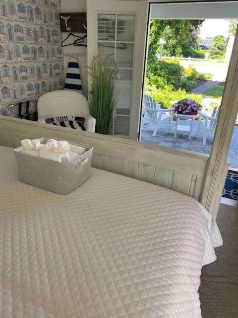 Allen Harbor Rentals photo 3