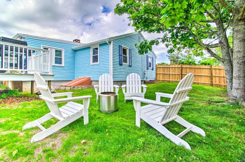 Pet-Friendly Cape Cod Getaway Less Than 1 Mi to Beach photo 1