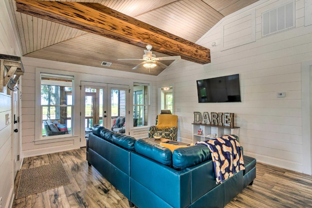 Riverfront Darien Cottage with Private Dock! photo 4