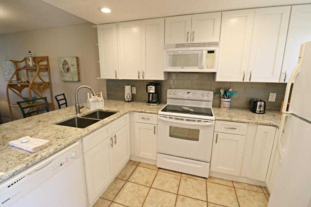 Ocean Village Club H14 image