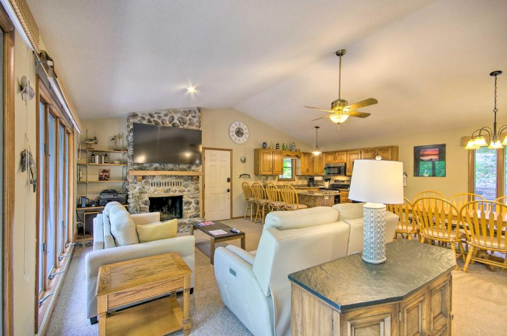 Lakefront Eldon Home with Private Boat Dock! photo 2