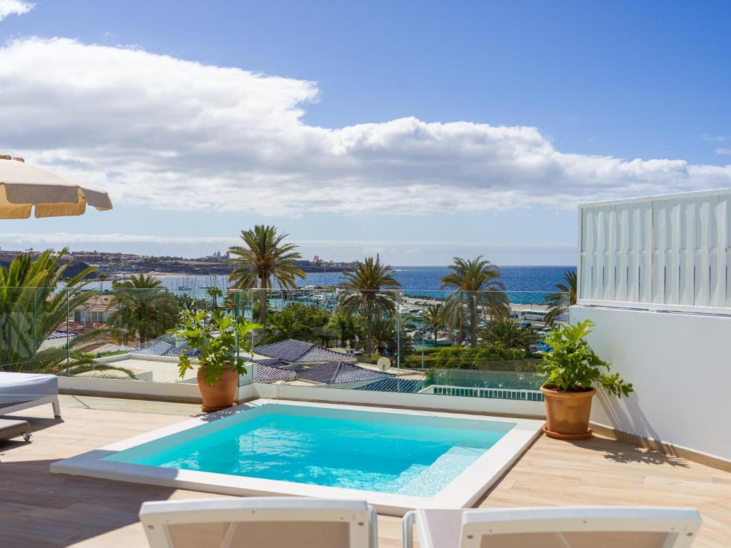 Pasitoblanco Porto Mare 7 Seaview Villa private heated pool photo 2