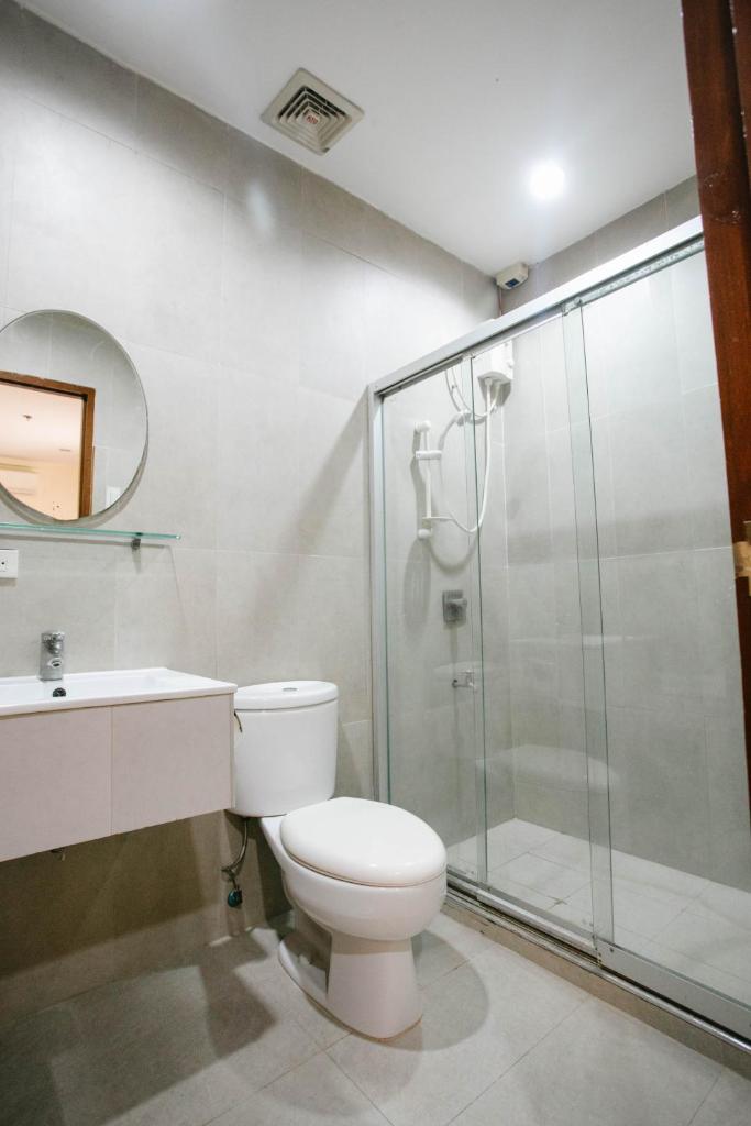 Diamond Suites and Residences - Tap to explore photos