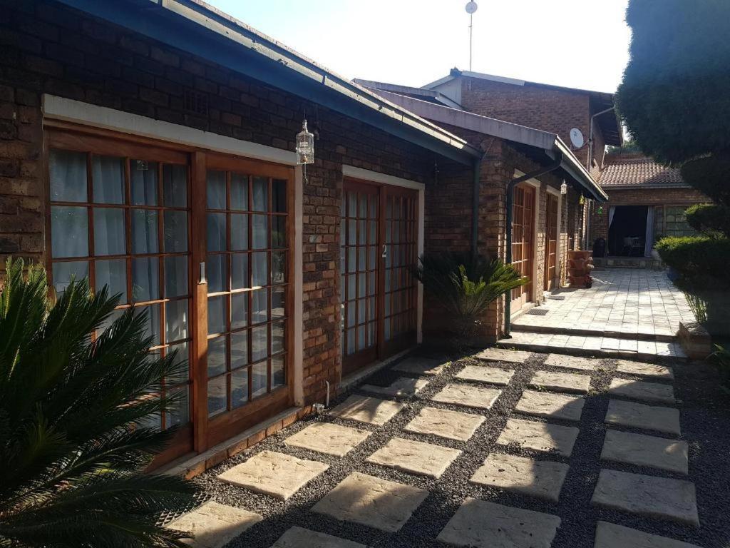 Royal Villa Guesthouse photo 1