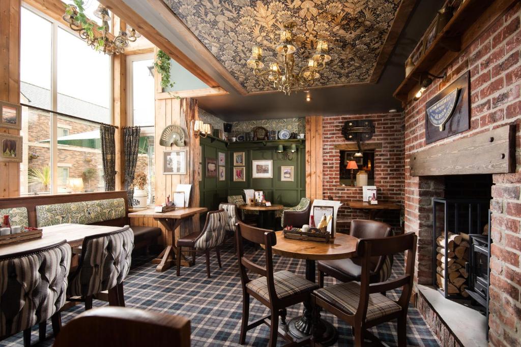 The Hog's Head Inn - The Inn Collection Group photo 1