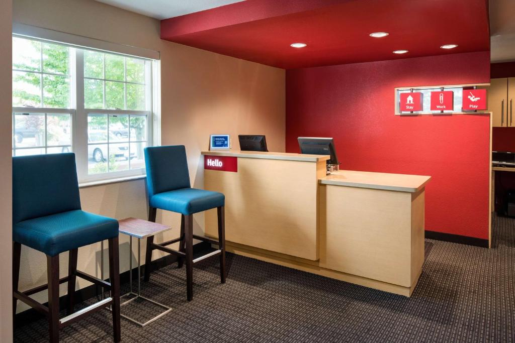 Sonesta Simply Suites Seattle Renton photo 1